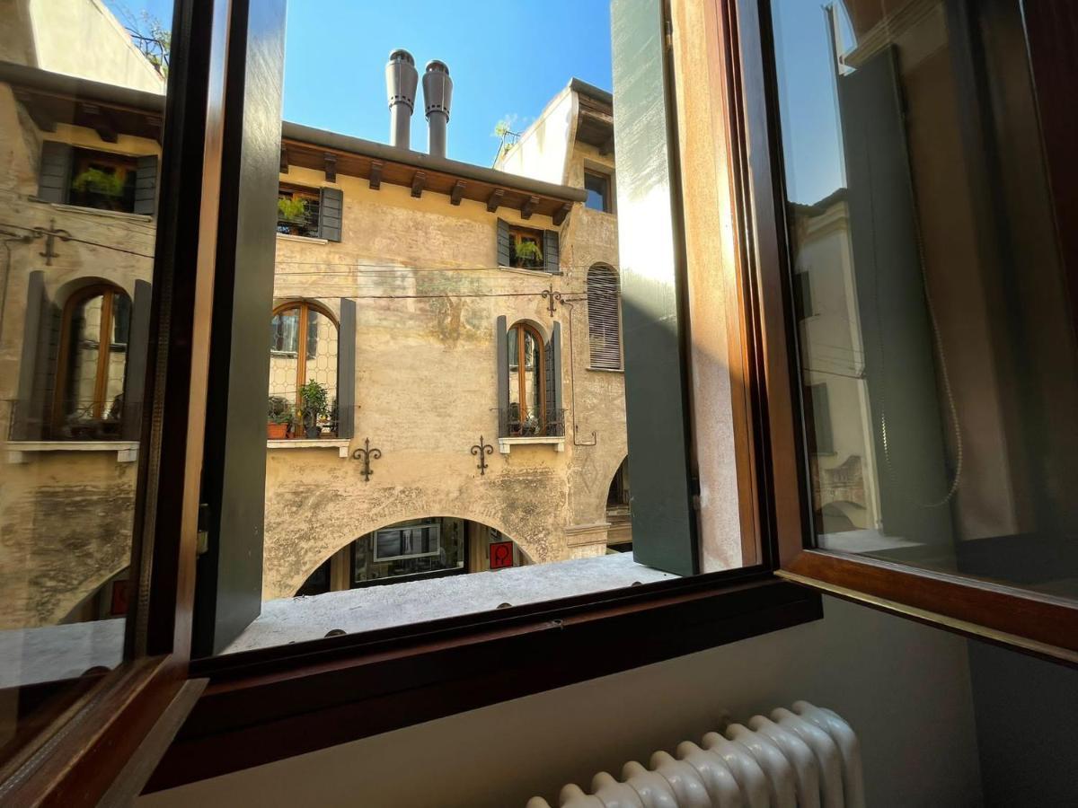Santa Caterina: Charming Apartment Treviso Eksteriør billede