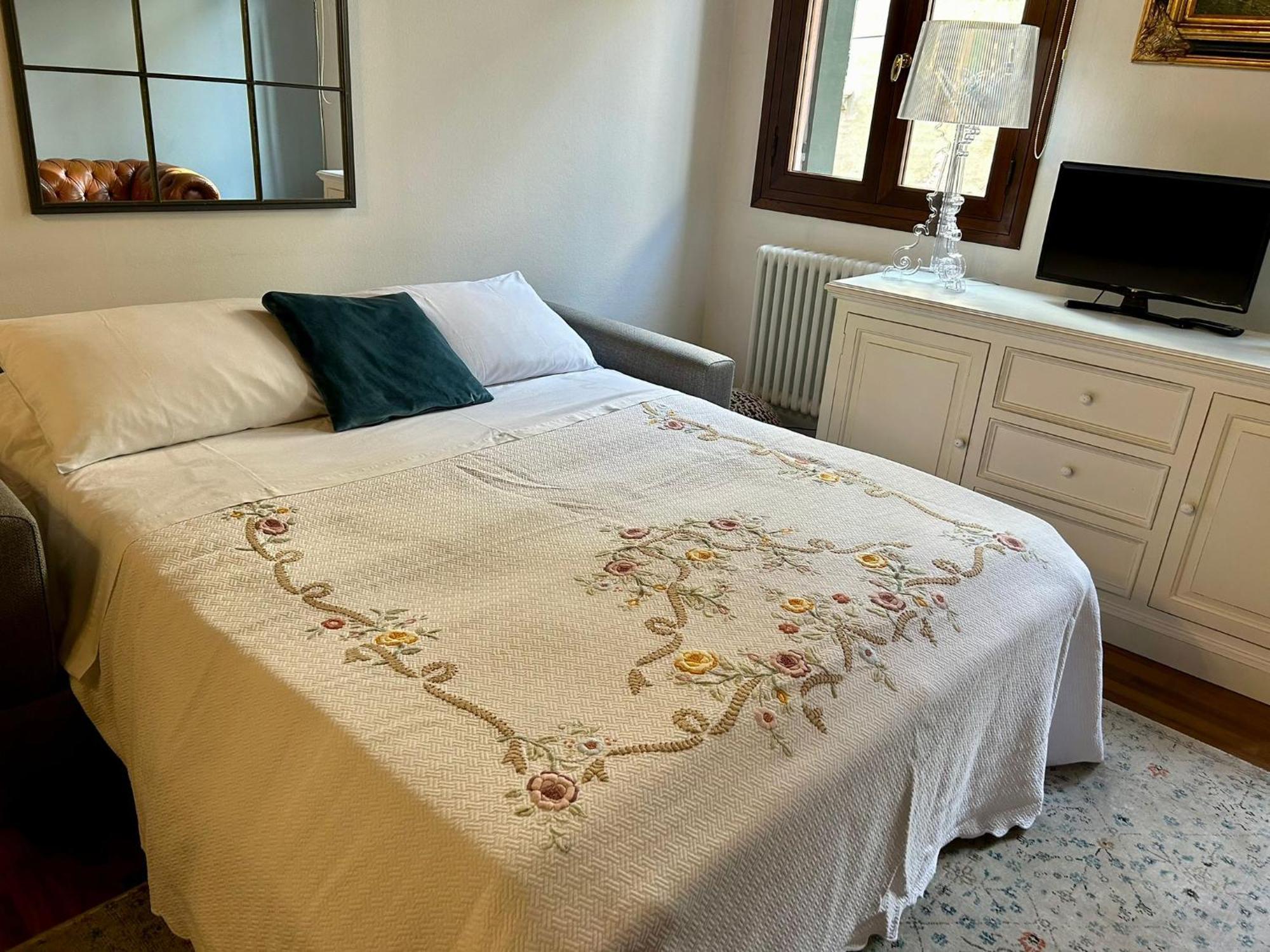 Santa Caterina: Charming Apartment Treviso Eksteriør billede